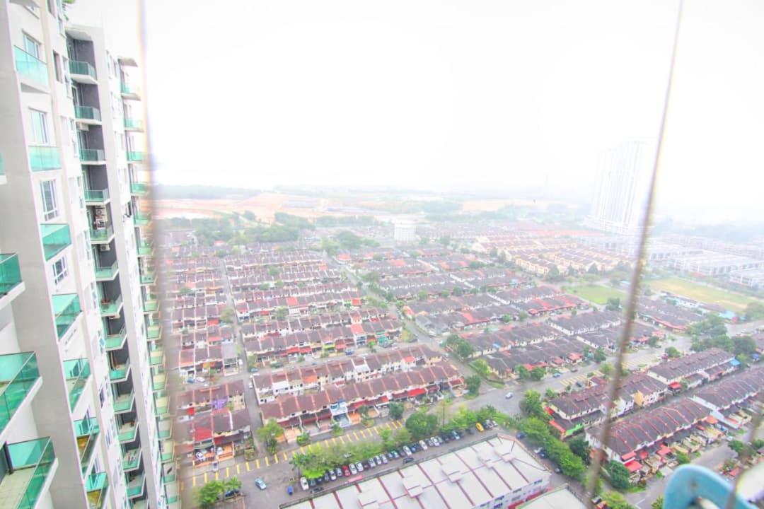 D'Calton Seaview Apartment Τζόχορ Μπάχρου Εξωτερικό φωτογραφία